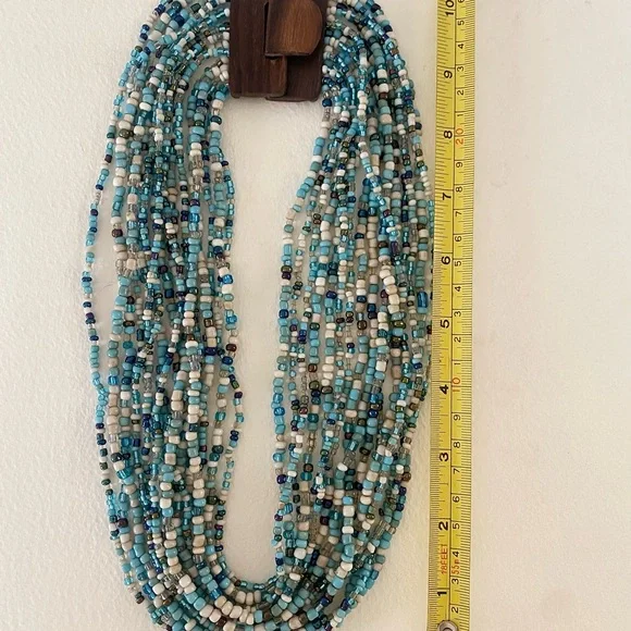 Unique Vintage Aqua Blue and White Beaded Necklace with carved wood clasp - Picture 4 of 9